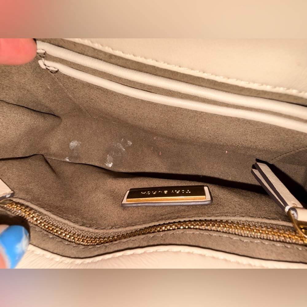 Tory Burch Kira chain shoulder bag in a light cream or “brie" color - Picture 13 of 16